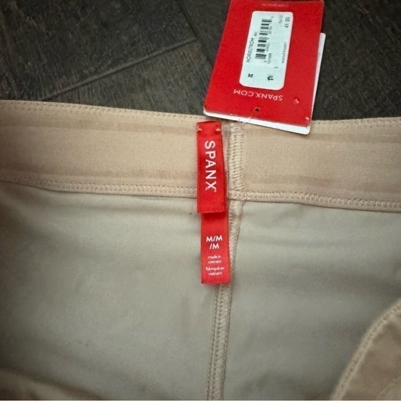 NWT Spanx  Suit Your Fancy High-Waisted Thong M - Picture 7 of 7